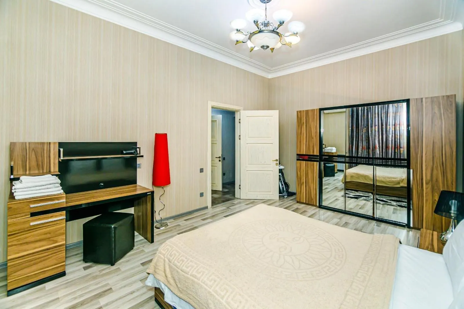 Azneft Square Deluxe Apartment Baku